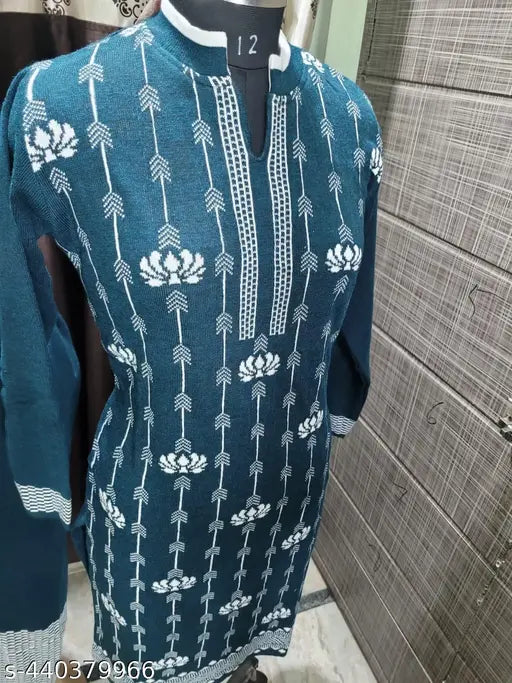 Striped three-quarter sleeve wool kurti set, trendy Indian fashion in free size