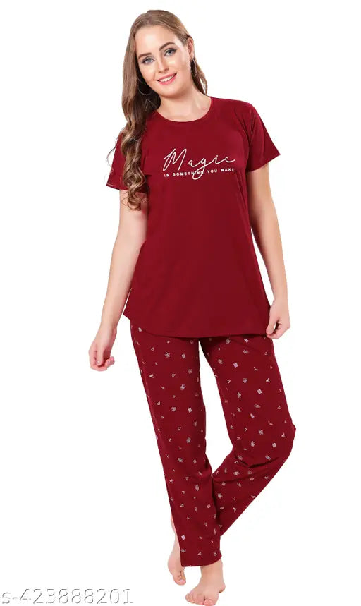 Maroon hosiery ladies' night suit, printed half-sleeve T-shirt and pyjama set (M: 38/25/28, L: 40/26/30, XL: 42/27/32, XXL: 44/28/34), machine washable cotton nightwear