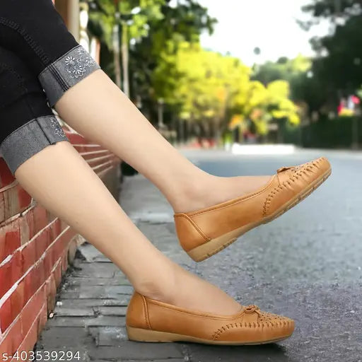 Pu Sole colorblocked net casual loafers by Rimezs, size IND-6 on display