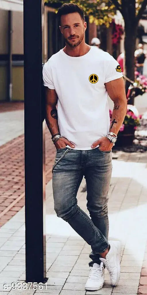 Cotton short-sleeve printed attractive t-shirt, vibrant design in sizes S-XXL from India