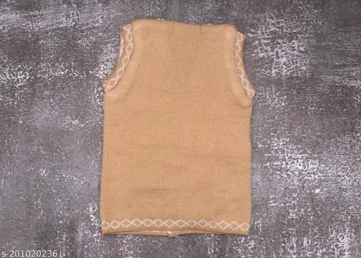 Woolen unisex animal print pullover, soft knit winter wear for kids, embroidered net pattern on pure cotton fabric