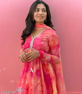 Stylish printed georgette gown with dupatta for women's parties, weddings, festivals. Georgette fabric, three-quarter sleeves, size S-XXXL, hand wash, Indian origin