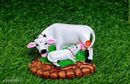 Marble Kamdhenu Cow and Calf Statue, intricate Indian handicraft, 13cm tall, 0.5cm broad