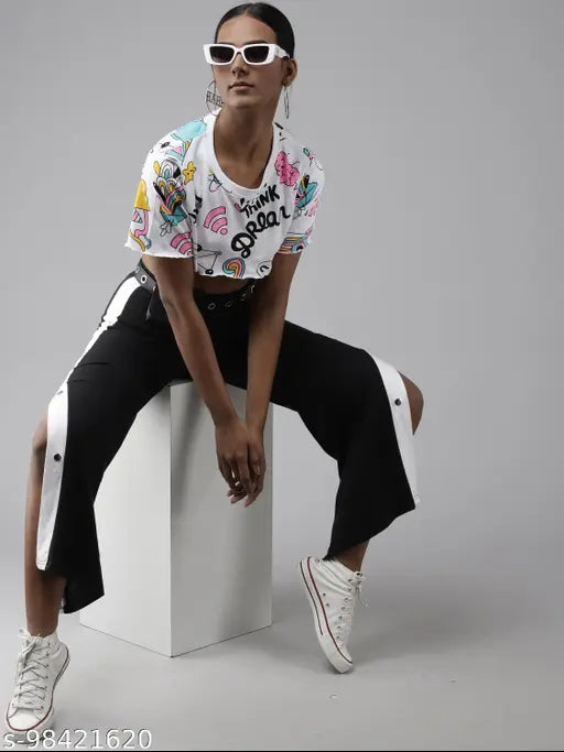 White cotton blend women's typography t-shirt with printed pattern, short sleeves, L or XL size, made in India