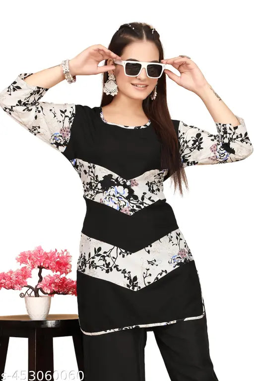 Pretty women's printed net crepe kurta sets with palazzos in sizes 3XL to 6XL, India origin