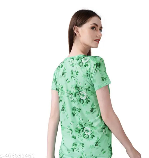 Large lycra t-shirt for women, trendy print, casual summer look