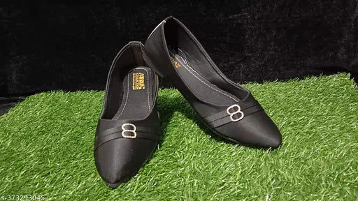 Synthetic bellies, attractive & comfortable for women, Indian handcrafted