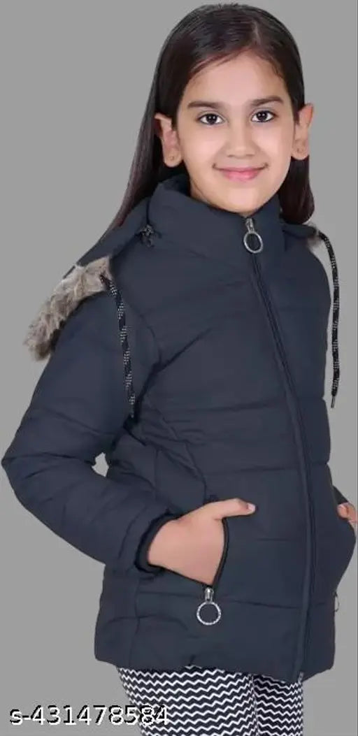 Colorblocked polyester jacket for girls, trendy outdoor wear with long sleeves, size 7-14 years, India origin