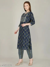 Women's cotton kurti pant set, three-quarter sleeves printed combo, Indian traditional clothing on mannequin