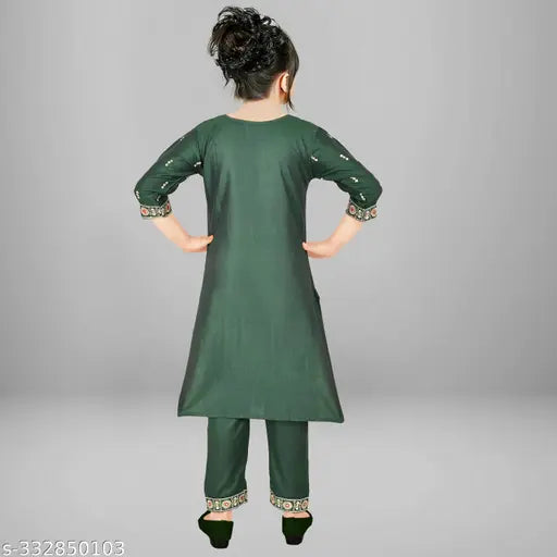 Girls embroidered rayon kurta set with trousers, A-line shape, three-quarter sleeves, size 4-5 years, India origin