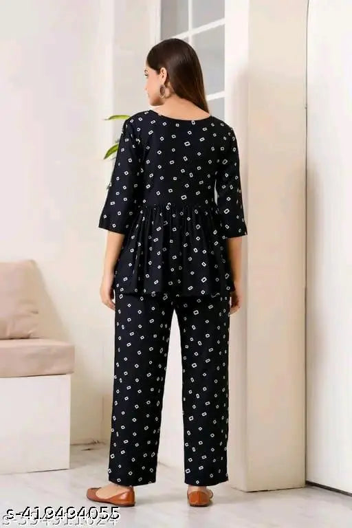 Rayon top and bottom set for women, long-sleeved with included scarf, various sizes available, Indian origin