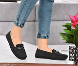 Synthetic leather slip-on loafers, pink party wear for women's bellies, bellie shoes on display stand