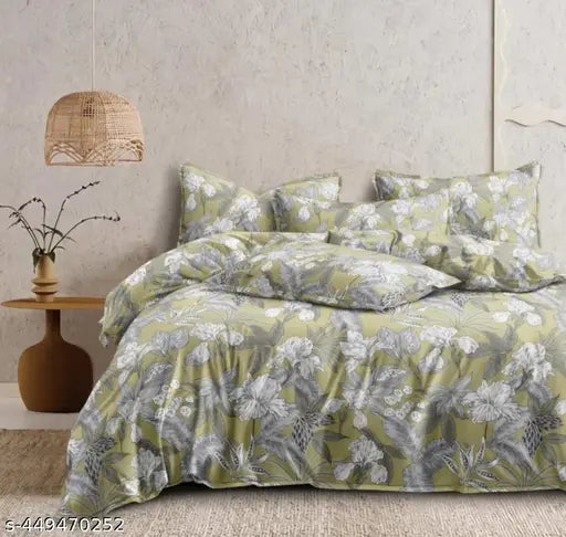 Pink microfiber 200 GSM mild winter petal print reversible double bed size lightweight quilt duvet, 15x86x85cm