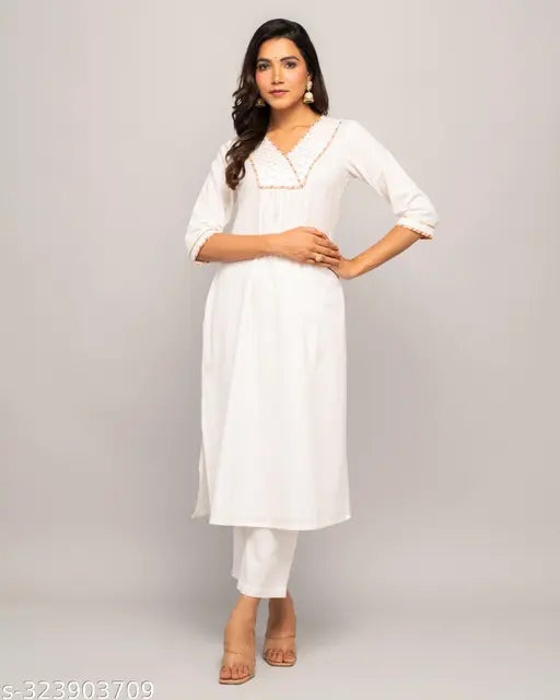 White cotton A-line Fiorra Kurta set with pant and dupatta, printed design on chiffon fabric, three-quarter sleeves, pack of 3 sizes S-XXL, originates from India