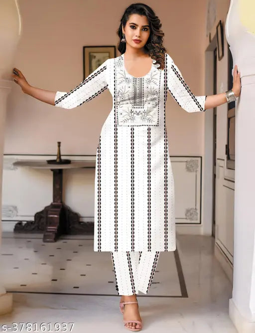 Cotton kurti pant with three-quarter sleeves, printed net design, palazzo bottomwear. Single size available for M, L, XL, XXL, made in India