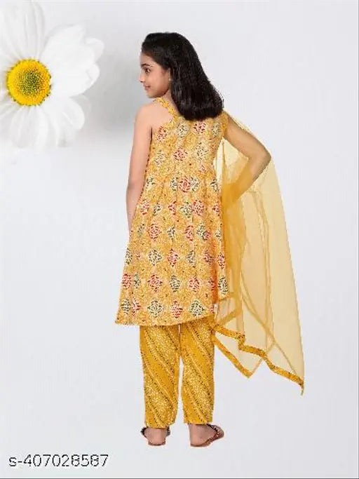 Cotton printed A-line Srug Kurta with dupatta set for girls, knee-length trousers bottom and sleeveless design. Available in sizes 4-5 Years to 13-14 Years, made in India