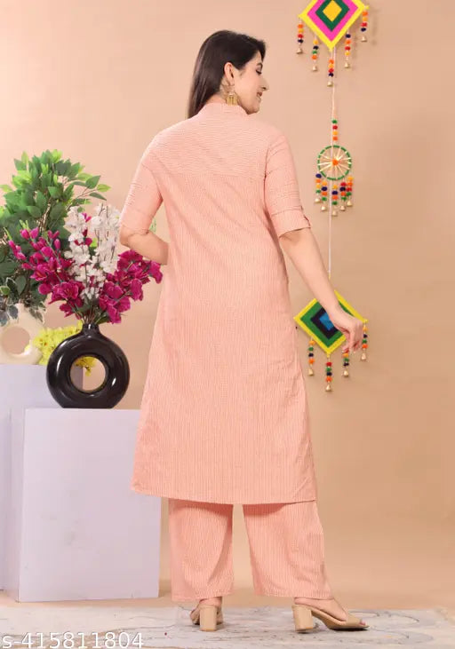 Handloom cotton Katha kurta palazzo set with short sleeves and pocket for women & girls, solid-colored traditional Indian clothing on mannequin