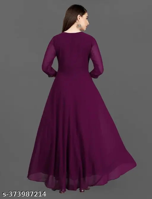 Georgette work dress, embroidered sleeveless dress in three-quarter length, made from Georgette fabric. Single sizes available S-XXL