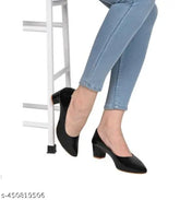 Patent leather patent heel bellies, solid pumps in various sizes (IND-4 to IND-9)