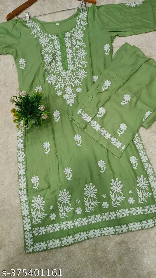 Premium rayon Chikankari embroidered kurti and palazzo set, three-quarter sleeves, single set in various sizes from M to XXXL, India origin