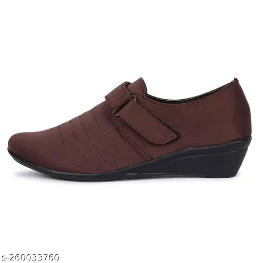 Brown synthetic ballerinas by Fashimo - elegant, durable women's shoes with closed back, offering comfort and style