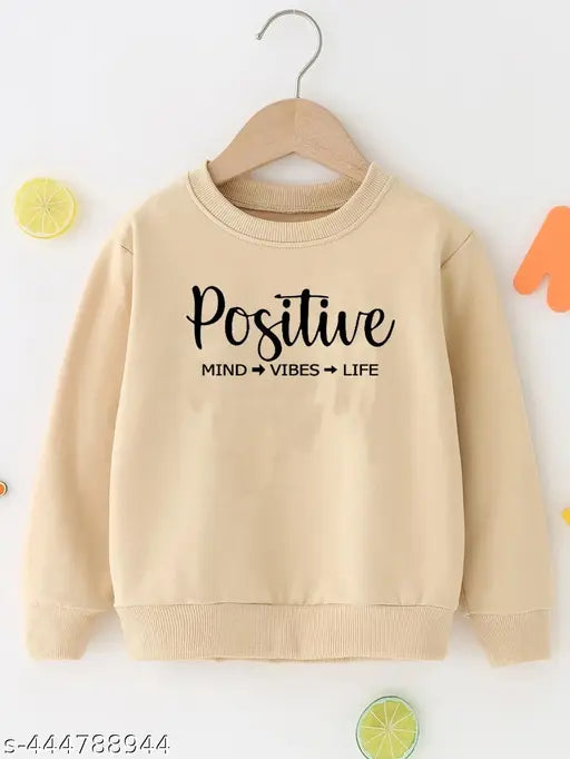 Cotton blend printed sweatshirt for girls, vibrant winter design