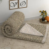 Luxurious cotton double bed comforter from Chhavi India - ideal for year-round comfort