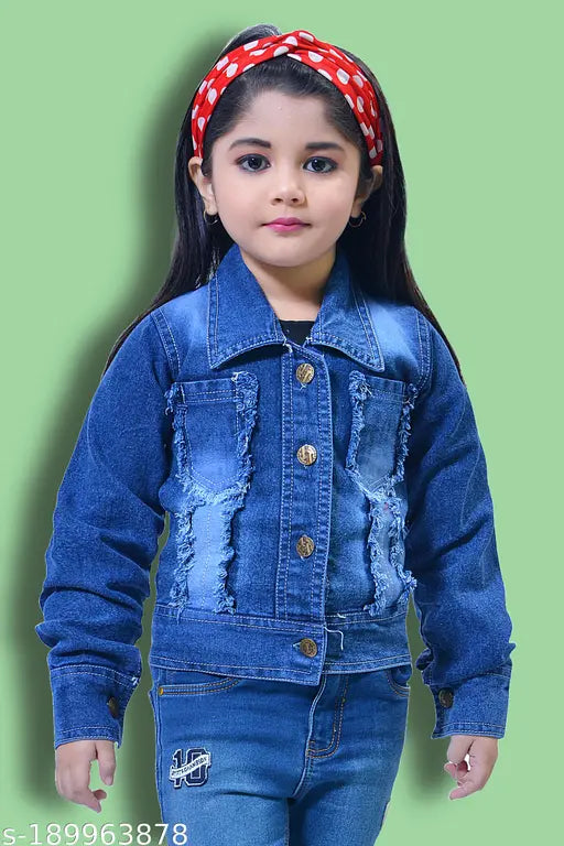 Denim kids jacket, blue wash with long sleeves and shirt collar, perfect for fashion-forward winter looks