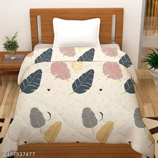 White & grey reversible microfiber comforter for single size bed (10.5x60x90in, 220 GSM), ideal for winter