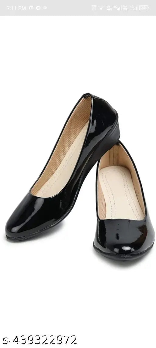 Black synthetic leather ballerinas, formal women's bellies with closed back, Indian origin
