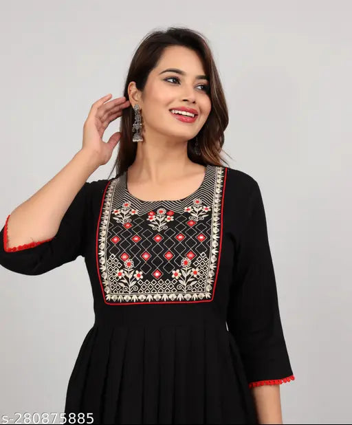 Rayon embroidered maternity kurti, bandhani print, three-quarter sleeves, tiered bottom, discreet zippers for nursing