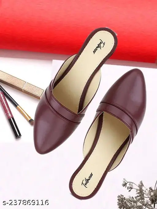 Leather S-CUT MULE sandals for women - Stylish flats with solid leather pattern, slip-on design