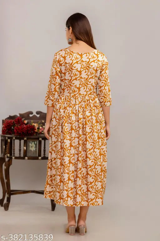 Rayon women's woven kurtis with printed combo, three-quarter sleeves, Indian origin