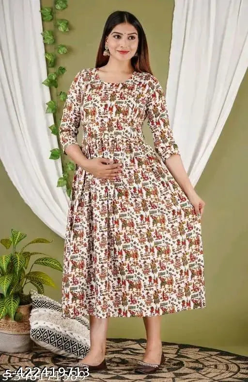 Rayon Matrinity feeding kurta, pleated and printed three-quarter sleeve kurta for women, showcased on a mannequin