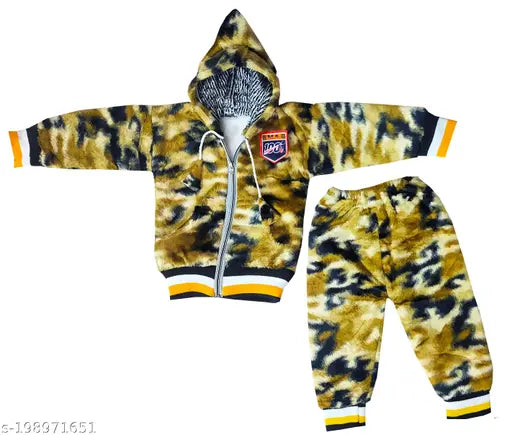 Wool printed baby soft hoody jacket & pyjama - 0-3 months, cozy infant sleepwear on model