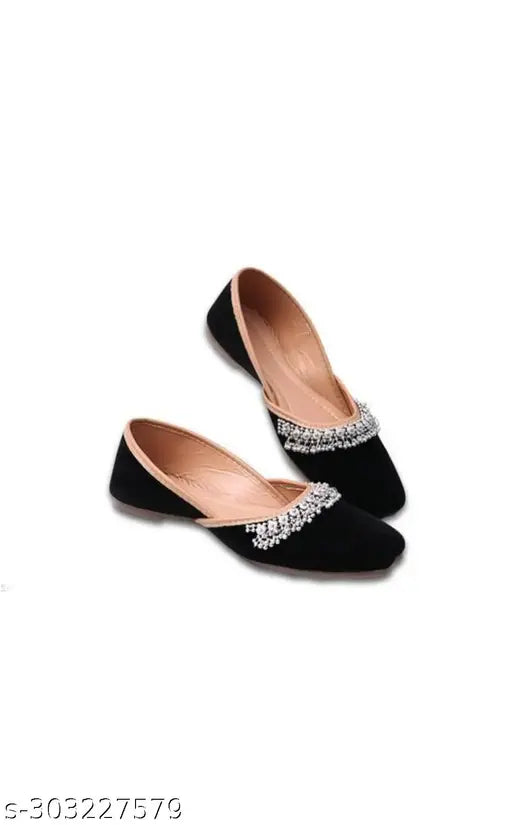 Velvet-soled Punjabi royal payal juttis, embellished closed-back sandals, premium quality footwear for women, denim-friendly Indian fashion