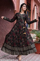 Rayon anarkali long kurti black, printed combo for women's party wear, three-quarter sleeves