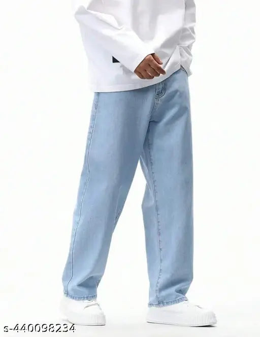Wide-leg denim jeans for men, solid pattern, available in sizes 28 and 32