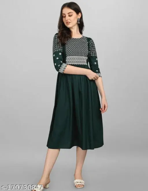 Red viscose rayon embroidered anarkali kurti, three-quarter sleeves, women's traditional Indian fashion, L (bust size 40in)