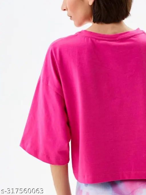 Magenta printed cotton half sleeve crop top for women, non-shrinkable and machine-washable