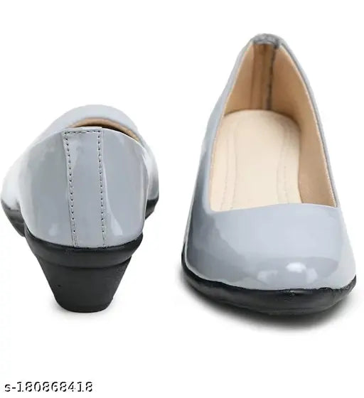Patent leather women's bellies, solid pattern, various sizes IND-3 to IND-8, Indian origin