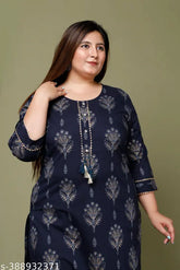 Blue plus size cotton straight kurta with floral print and three-quarter sleeves, suitable for women
