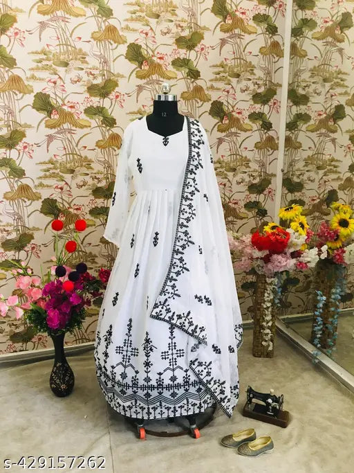 Georgette floral embroidered V-neck kurtas set, Indian party wear for women in various sizes, available at maxi latestgowngirls