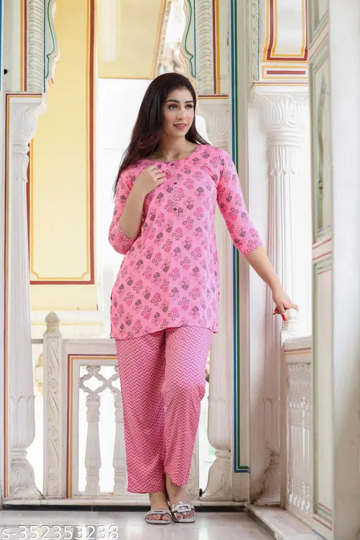 Viscose rayon night suit set for women, soft and comfortable, printed net pattern, short sleeves pyjamas, various sizes available from S to XXXL, origin India