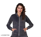Fleece fleece sweatshirt, winter wear top in solid color, ideal for gym, yoga & aerobics, women's track suit, lightweight & breathable, made in India