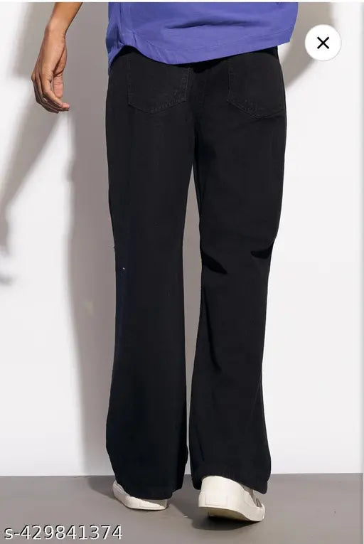 Mens knee cut black denim jeans, solid pattern, size 32 (waist 32", length 40", hip 39")