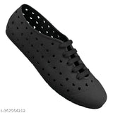 Synthetic belly shoe, PVC net Walkaroo women's casual wear, India