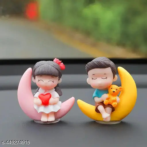 Antique Creation heart moon couple showpiece in garden-themed decor, suitable for car or home interiors