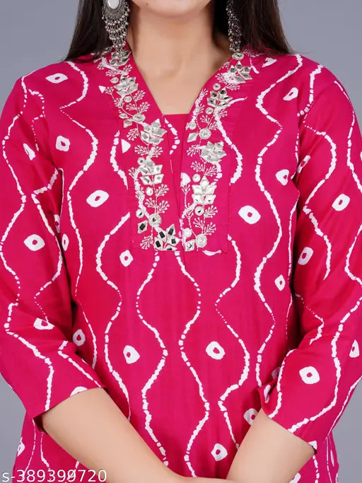 Pink rayon kurti with patiala pants, three-quarter sleeves, V-neck design, dyed/washed net pattern. Indian women's traditional fashion on display. Size: M-38, L-40, XL-42, XXL-44, XXXL