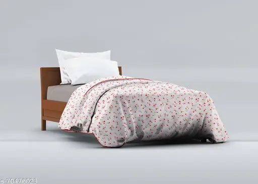 Red microfiber comforter, 150 GSM single bed (54x88 inches), Oswal branded